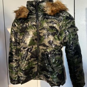 Camo print aqua winter jacket green detachable faux fur hood